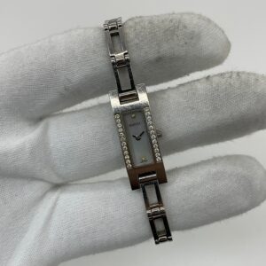 GUCCI WHITE DIAL 3900L DIAMOND MOTHER OF PEARL QUARTZ  MOVING WATCH ONLY